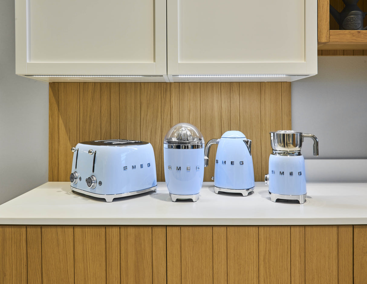EAN 8017709263379 - Smeg TSF03PBEU tostadora 6 4 rebanada(s) 2000 W Azul imagen 8