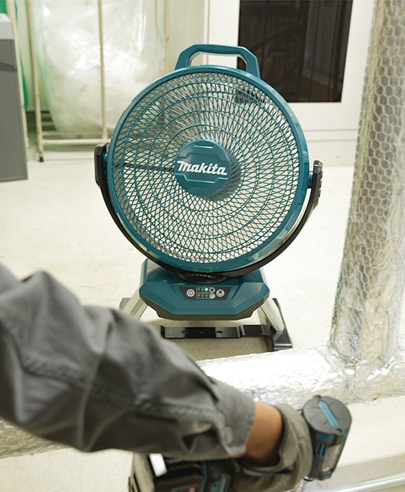 Makita Dcf301z, Ventilador Azul, Sin Batería Y Cargador Dcf301z