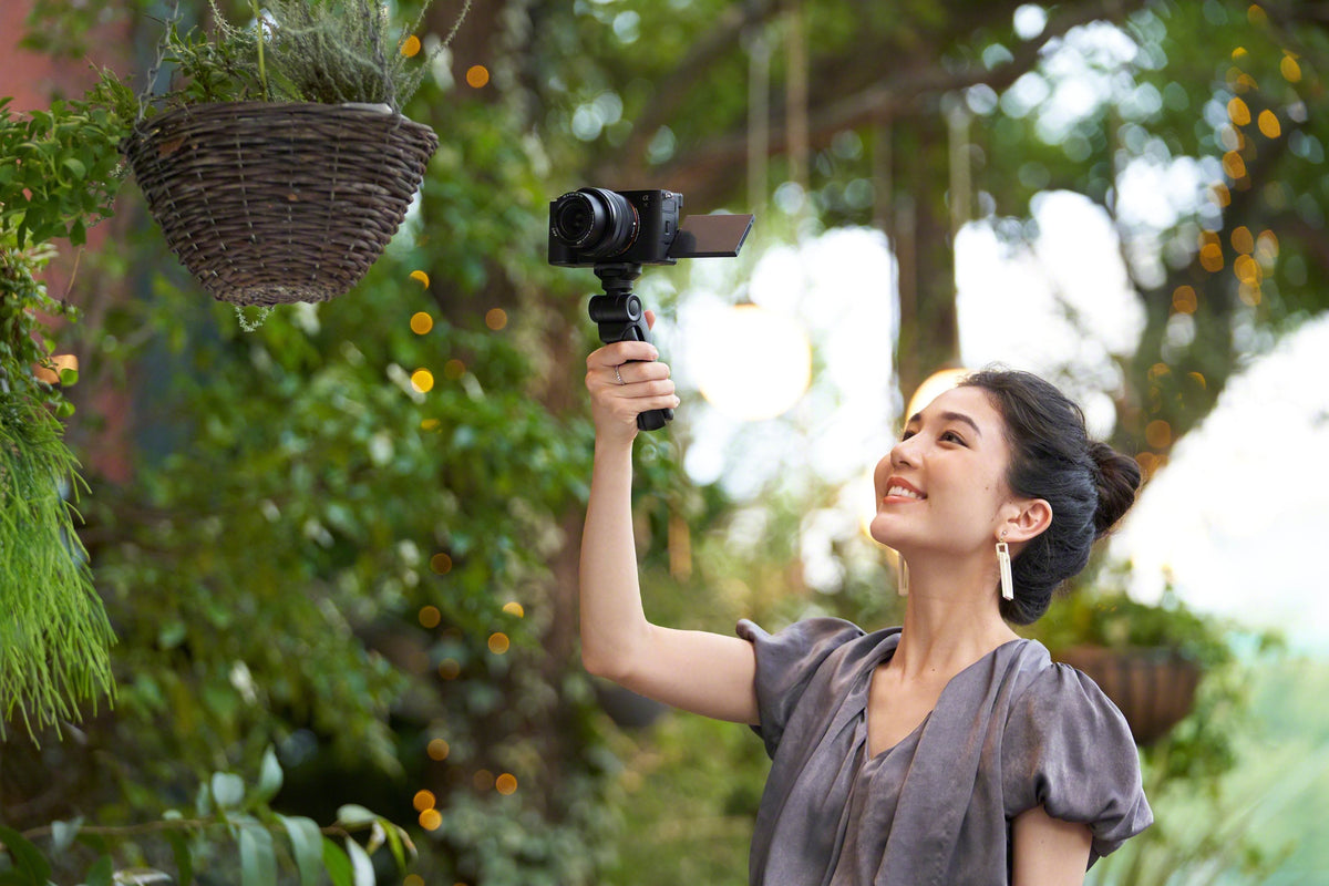 Sony A 7c, 24,2 Mp, 6000 X 4000 Pixeles, Cmos, 4k Ultra Hd, Pantalla Táctil, Negro, Plata