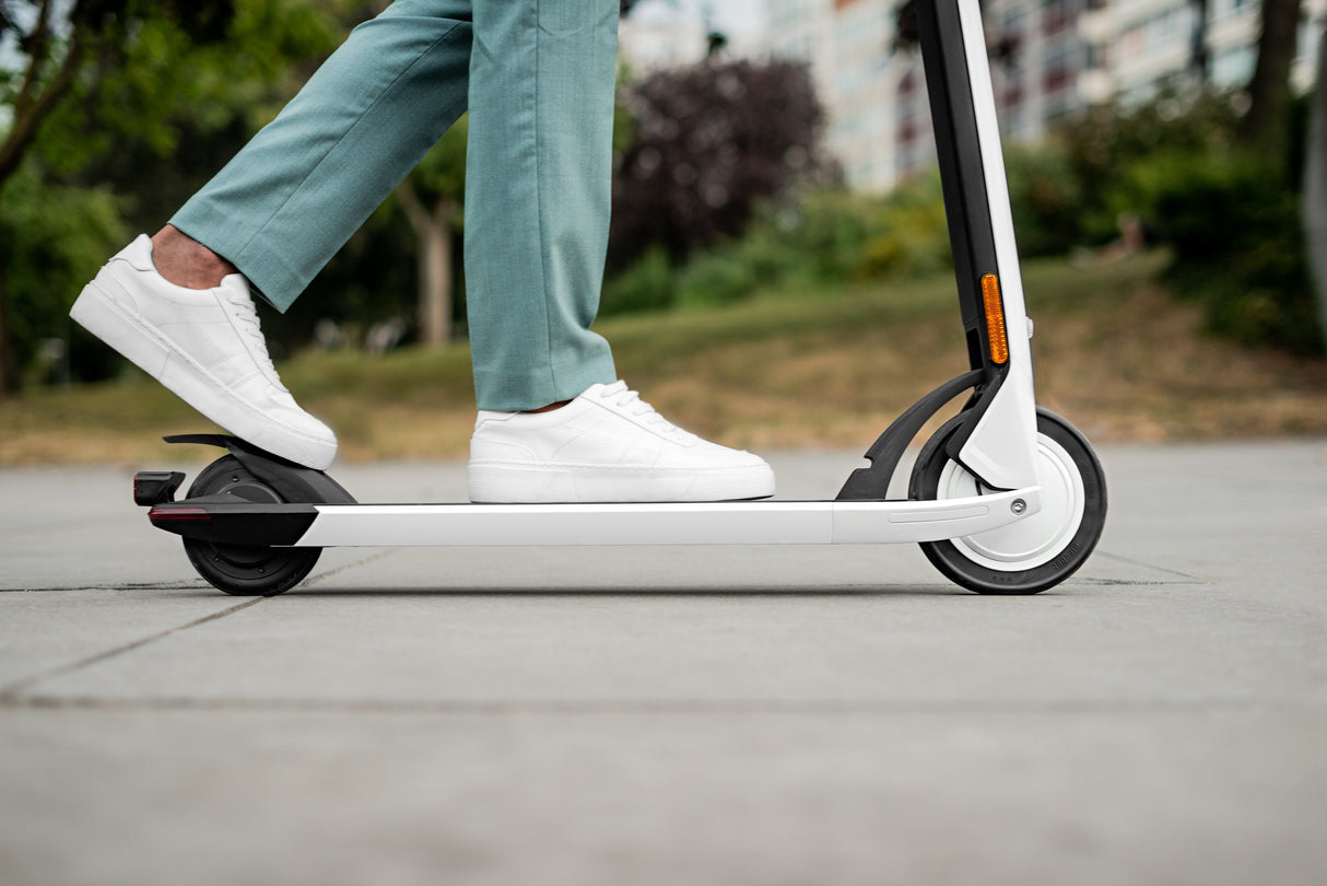 Ninebot Kickscooter Air T15e Scooter Eléctrica 20 Km/H Blanco