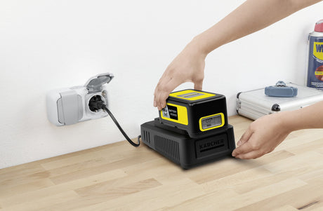 EAN 4054278543161 - Kärcher 2.445-030.0 cargador y batería cargable imagen 2