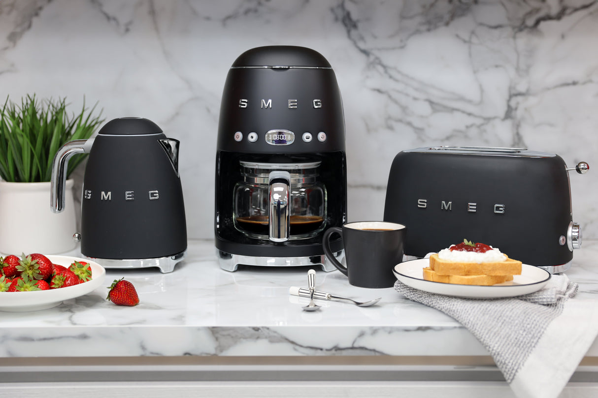 EAN 8017709290757 - Smeg TSF01BLMEU tostadora 6 2 rebanada(s) 950 W Negro imagen 13