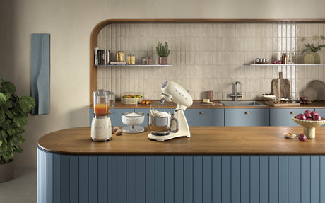 EAN 8017709328443 - Smeg BLF03CREU licuadora 1,5 L Batidora de vaso 800 W Crema de color imagen 10