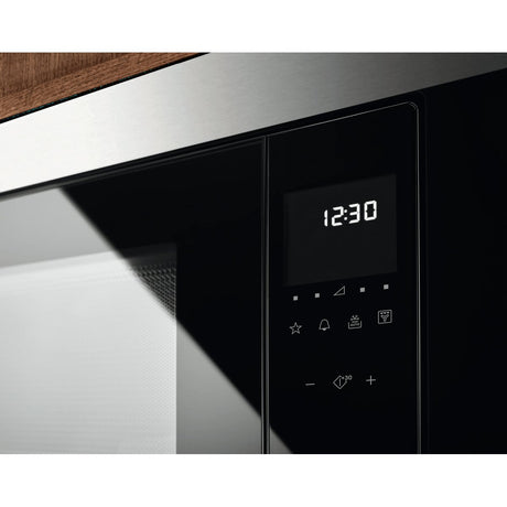 EAN 7333394155555 - Electrolux EMS4253TBX Acero inoxidable Microondas con grill Integrado 25 L 900 W imagen 2