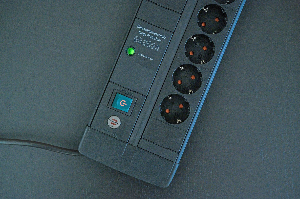 EAN 4007123674855 - Brennenstuhl 1256000678 base múltiple 3 m 8 salidas AC Interior Negro imagen 3