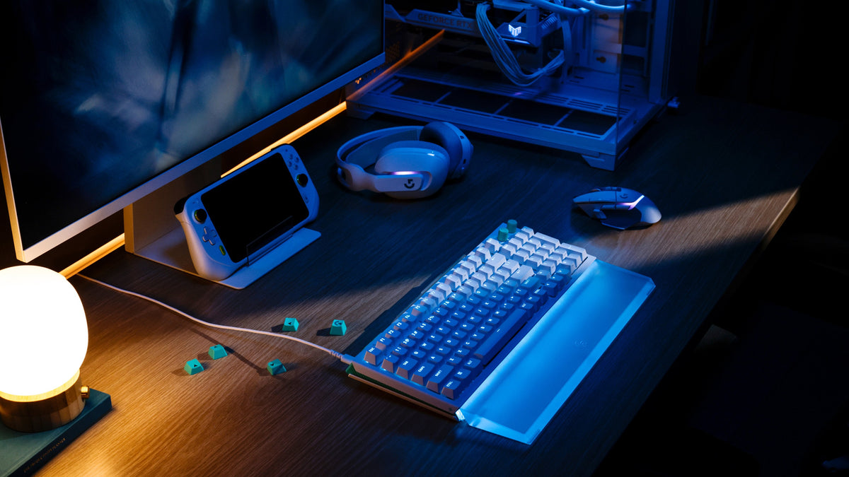 Teclado Compacto Logitech G512 X 98 Magnético Con Retroiluminación Rgb Lightsync, Switches Dual Swap Y Activación Ajustable