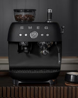 Smeg Kaffeemaschine Man. Mahlwerk Egf03blmeu, Thermoblock, Dampfdüse, 1l,...