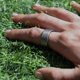 Ultrahuman Ring Air - Smart Ring Für Frauen Und Männer - Schlaf -Und Fitness Tracking Wearable - Herzfrequenz - Smartring Raw Titanium Grösse 8