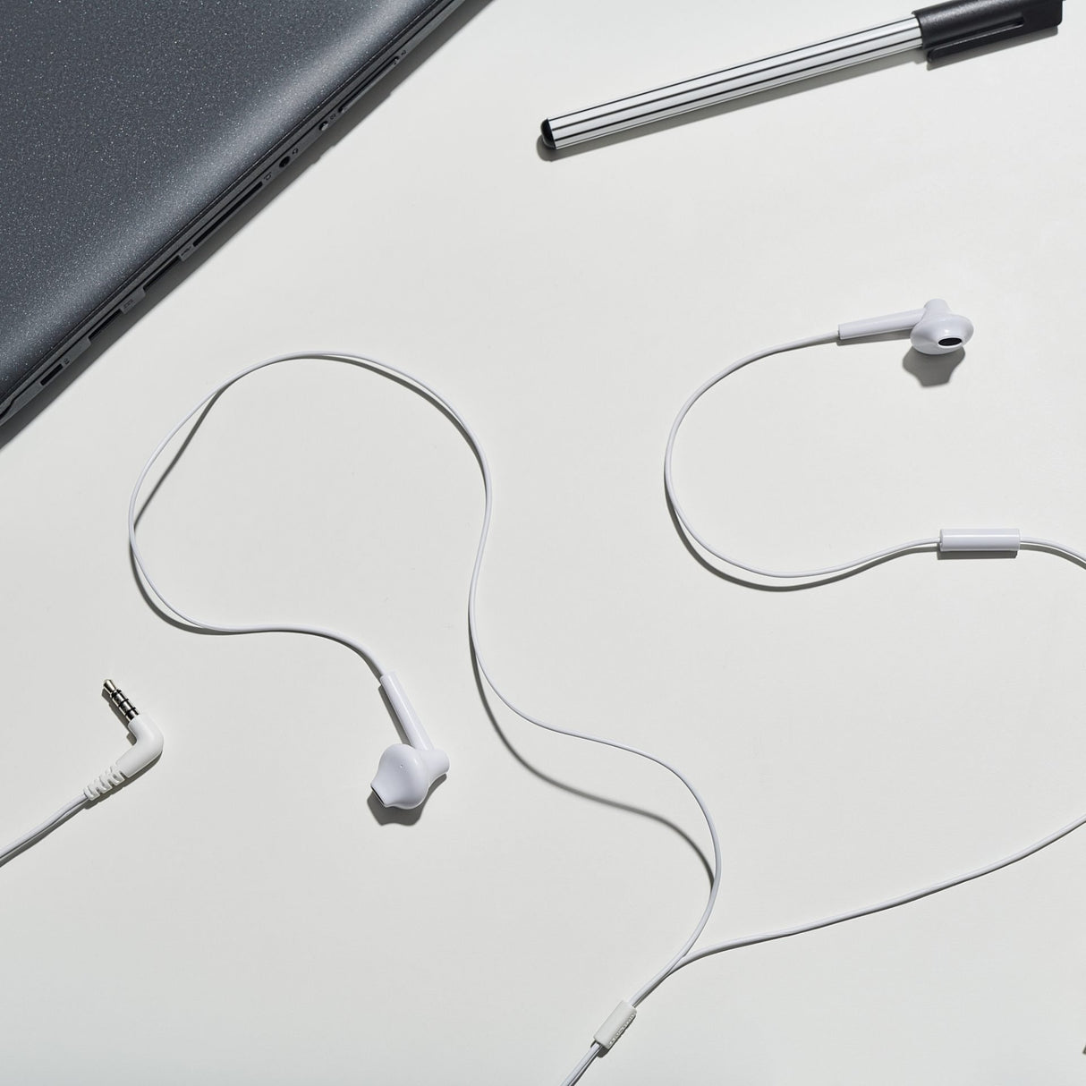 EAN 5025232882397 - Panasonic RP-TCM55E Auriculares Alámbrico Dentro de oído Llamadas/Música Blanco imagen 2