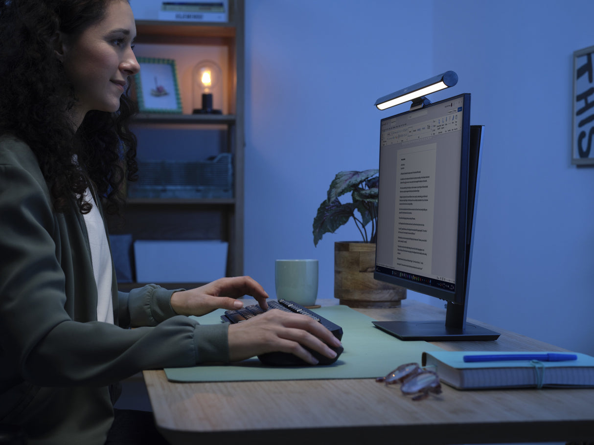 Barra Luminosa Monitor Trust Shyne Light Bar Iluminar Espacio De Trabajo 25483