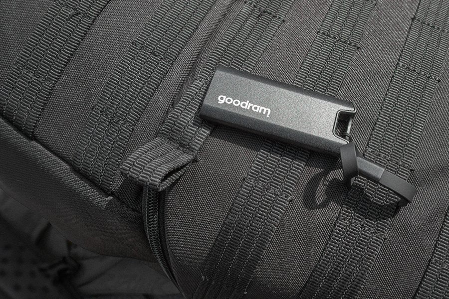 EAN 5908267913055 - Goodram SSDR-GMRE-512-K0 unidad externa de estado sólido 512 GB Negro imagen 3