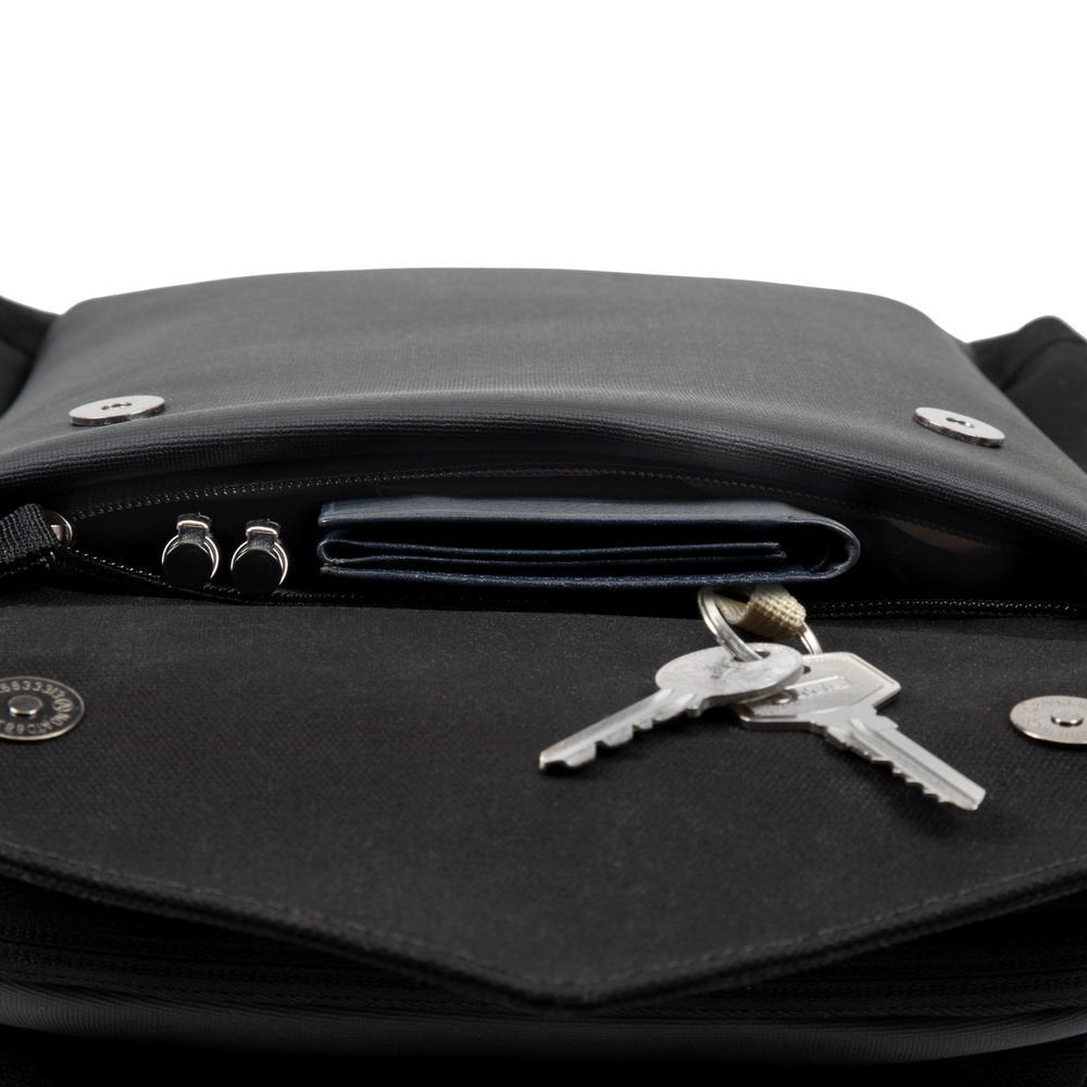 Mochila Riva Canvas Urban Para Portátil (14")  Negro 8524