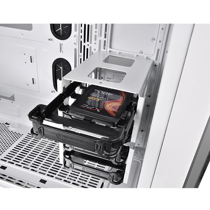 EAN 4711246872738 - Thermaltake View 71 Tempered Glass Snow Edition Full Tower Blanco imagen 18