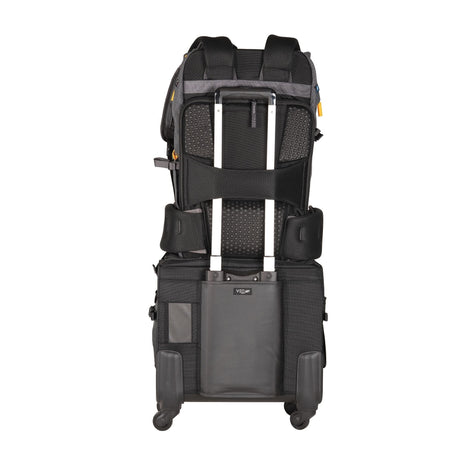 EAN 4719856250038 - Vanguard VEO ACTIVE46 GY estuche para cámara fotográfica Mochila Gris imagen 16