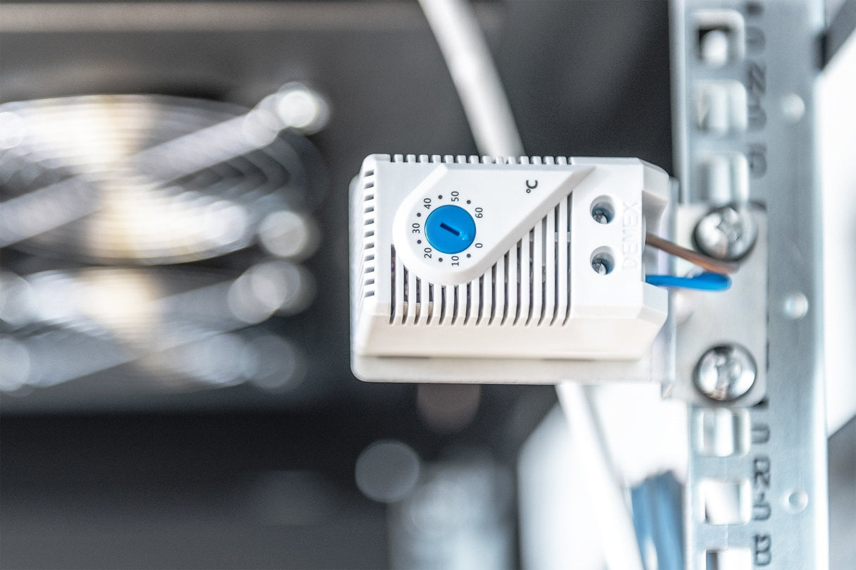 Digitus Unidad De Ventilador De Techo Para Gabinetes De Red Unique Y Gabinetes De Servidor Y De Red Dynamic Basic, Módulo De Ventilador Dn-19 Fan-4-B-N