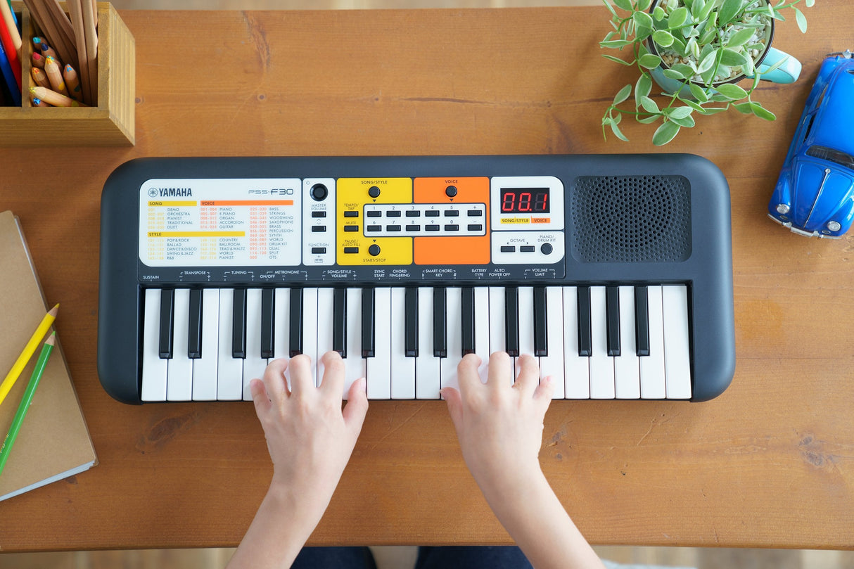 Yamaha Pss-F30 Sintetizador Sintetizador Digital 37 Negro