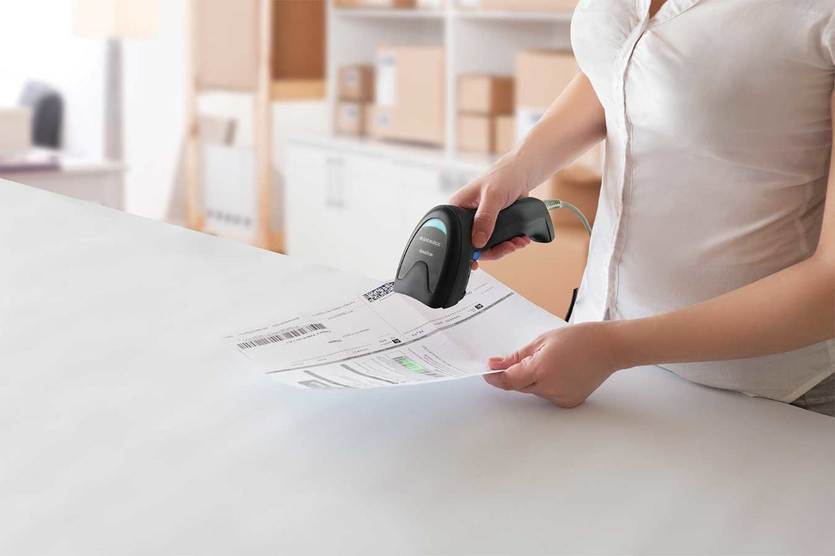 Quickscan I Qd2220  Kit  Linear Imager  Usb-Only  Black (Kit Includes Scanner  Usb Cable 90a052065 And Stand Std-Qw25-Bk)