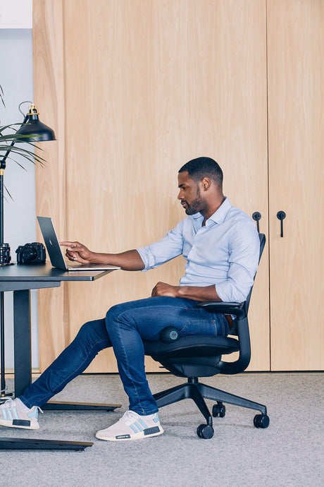 EAN 0810036055130 - Theragun Wave Solo masajeador Universal Negro imagen 9