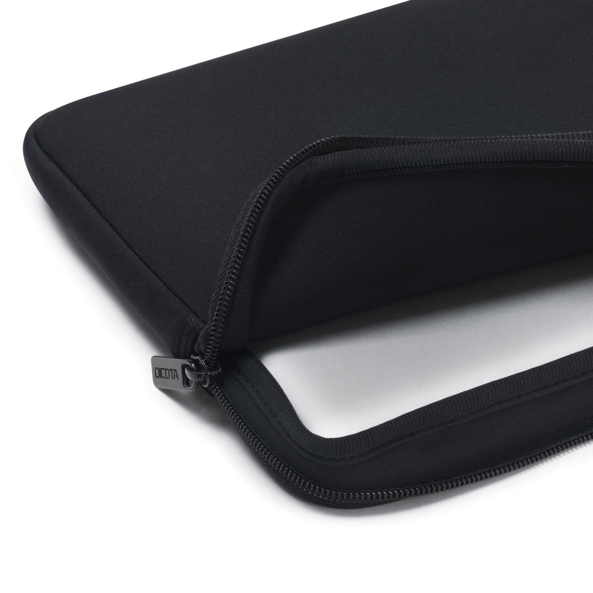 Dicota Perfect Skin Funda Negra Para Portátiles De 12 A 12,5''
