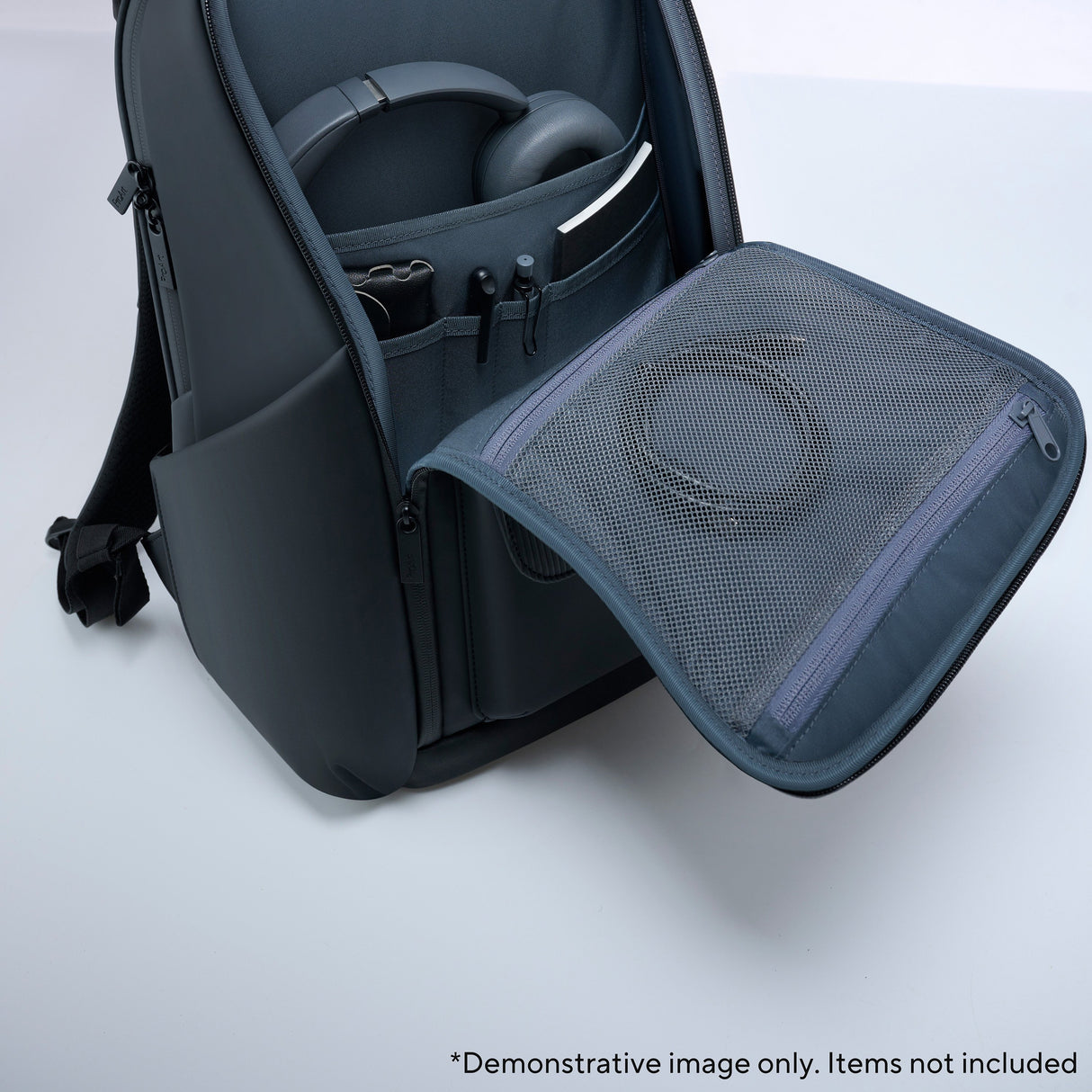 EAN 4711636273275 - ASUS ProArt Backpack PP2600 40,6 cm (16") Mochila Negro imagen 15