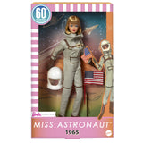 Barbie Barbie Signature Miss Astronaut Collection Doll Con Traje De Color Plateado, Botas De Habitación Y Accesorios De Casco Jbj48