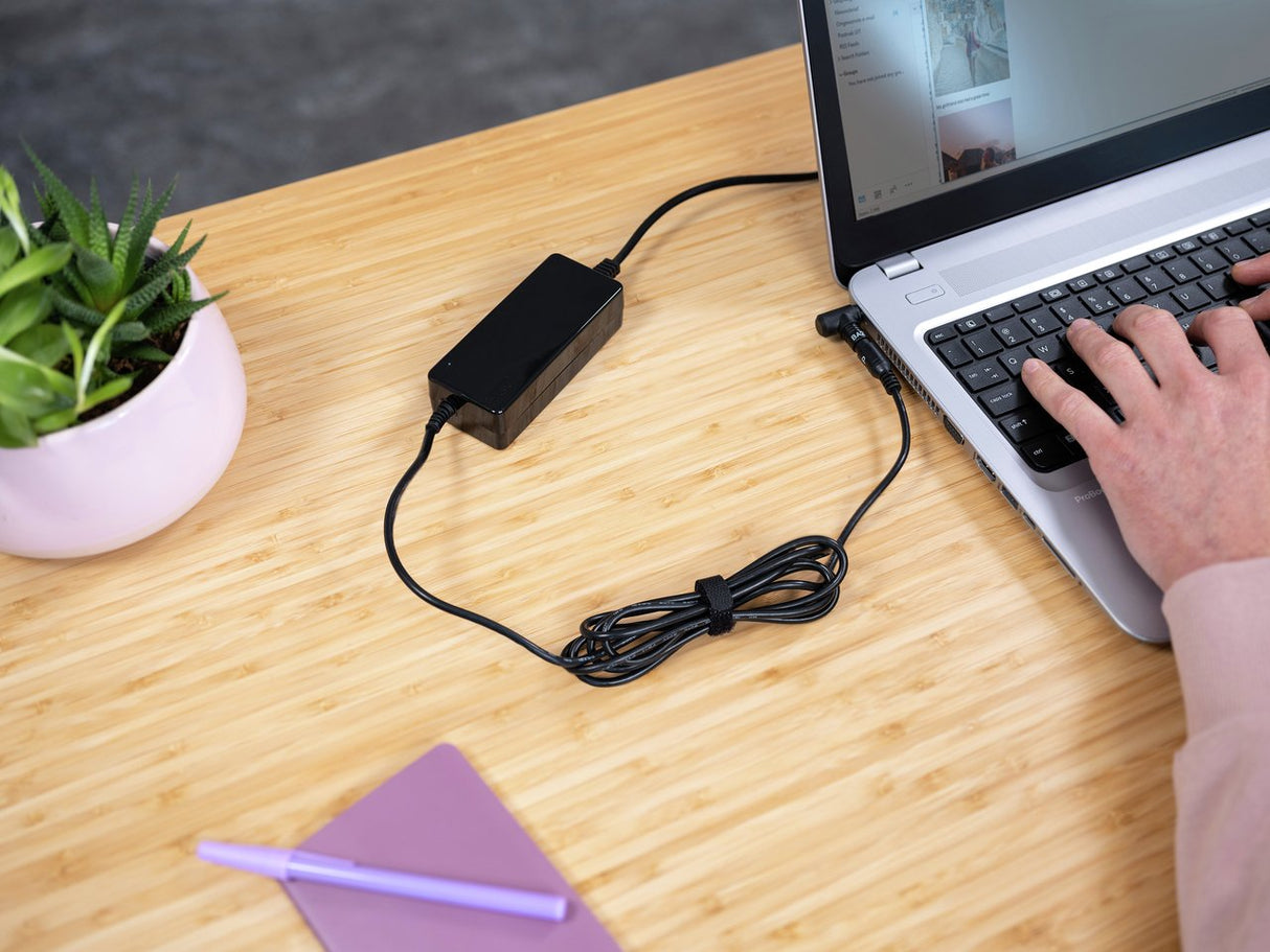 Ac Adapter Universal Notebook 45w Primo Trust 45w