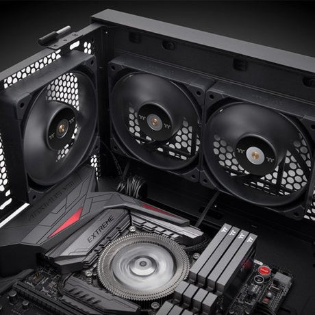 EAN 4713227536394 - Thermaltake TOUGHFAN 12 Pro Carcasa del ordenador Ventilador 12 cm Negro 2 pieza(s) imagen 6