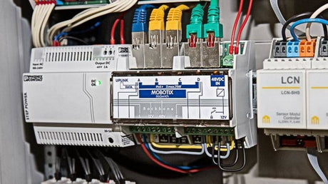 EAN 4047438028882 - Mobotix MxSwitch Energía sobre Ethernet (PoE) Gris imagen 2