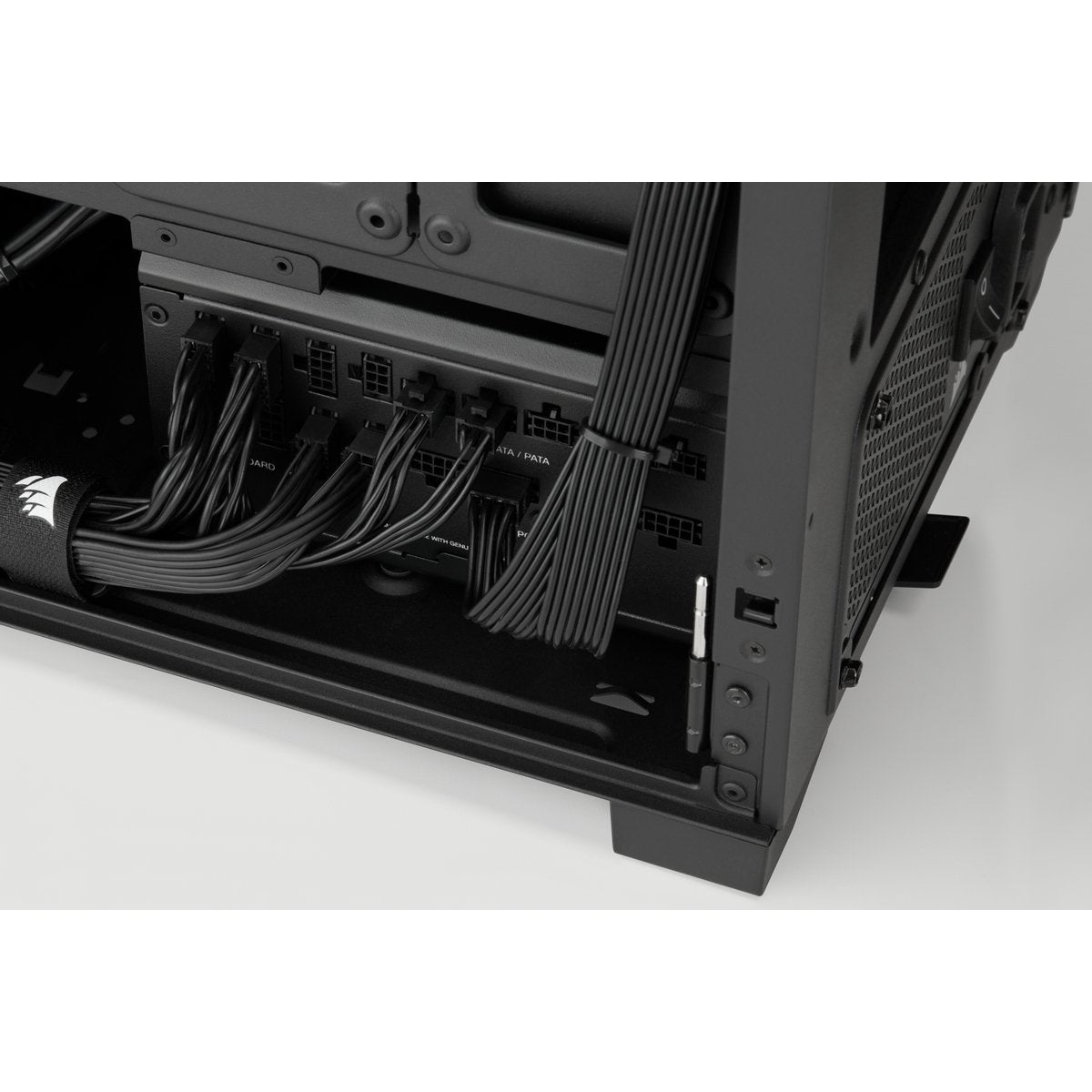 Fuente Alimentacion Atx 1200w Corsair Rm1200x Shift 80+ Gold Full Modular 3.0