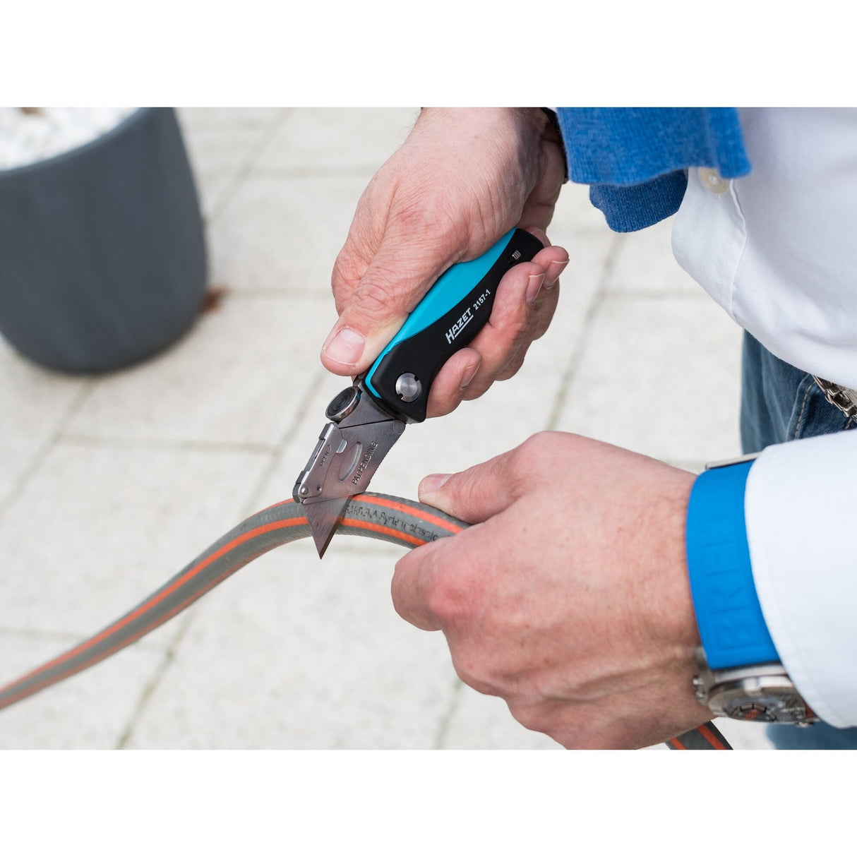 Navaja Hazet 2157-1 (Negro/Azul, Mango Cómodo De Abs Resistente A Golpes) 2157-1 2157-1