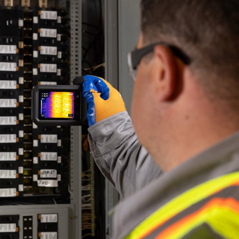 Flir One C8 Cámara Térmica Negro 320 X 240 Pixeles Pantalla Incorporada Lcd