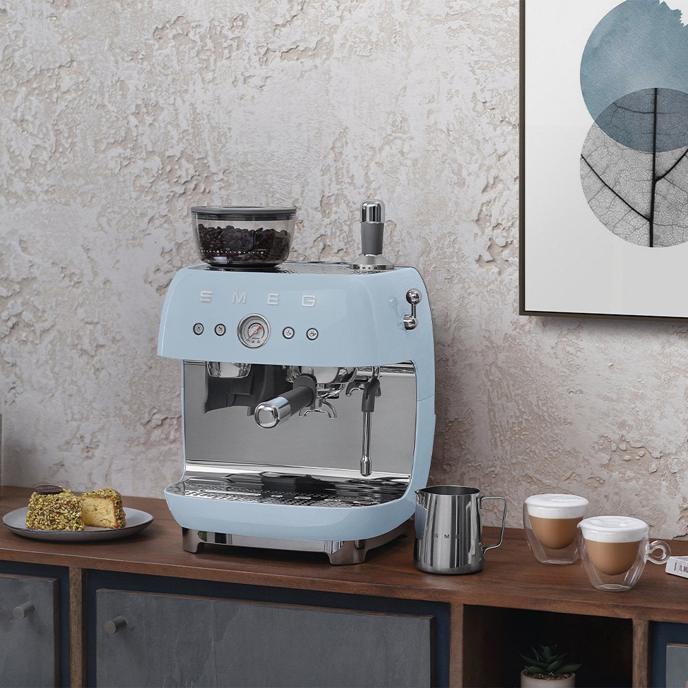 Cafetera Smeg Egf03pbeu Eléctrica Manual Máquina Espresso 2,4 L