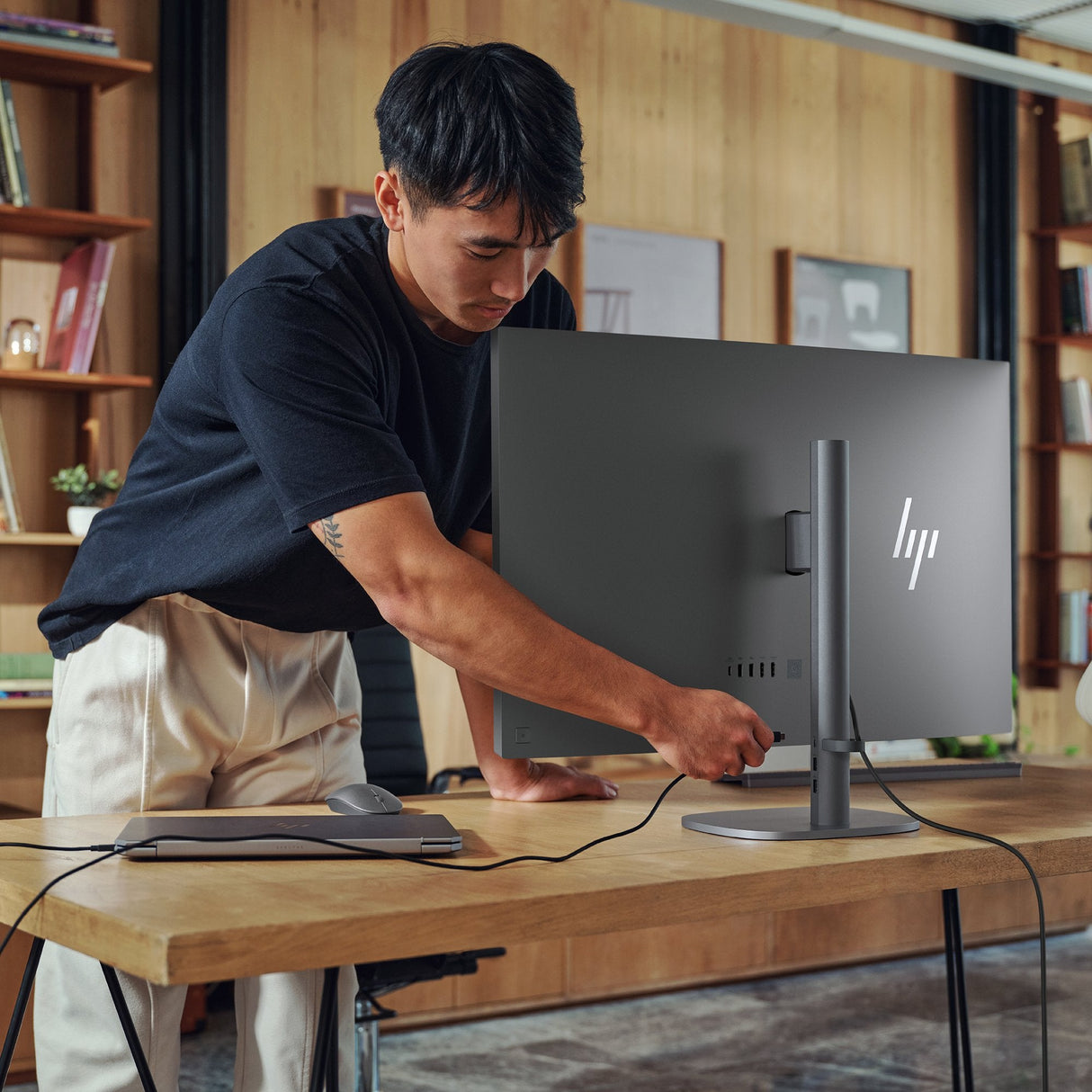 Hp Omnistudio X 32-C1001ns Intel Core Ultra 5 226v 16 Gb 1tb Ssd Windows 11