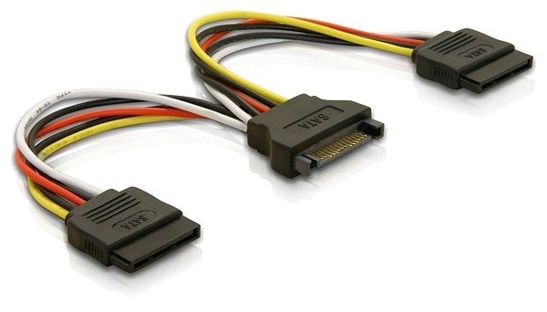 EAN 4043619601059 - DeLOCK Cable Power SATA 15pin > 2x SATA HDD – straight 0,15 m imagen 1