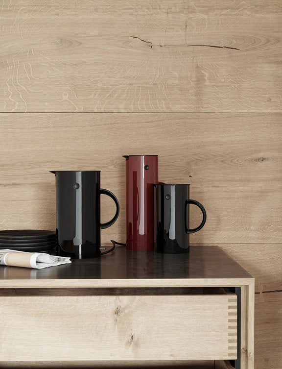 Stelton Em77 Isolierkanne,0,5l, Negro