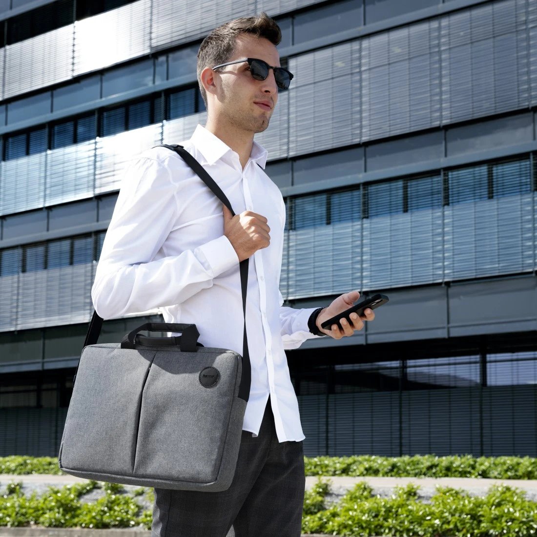 Hama Bolsa Para Portátil Genua, Gris, 17,3 Pulgadas