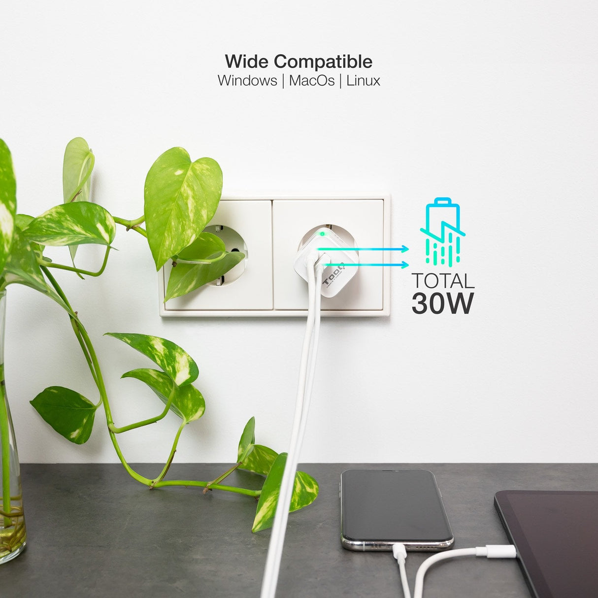 Tooq Cargador De Pared Gan Usb-C/Pd + Usb-A/Qc 30w - Blanco