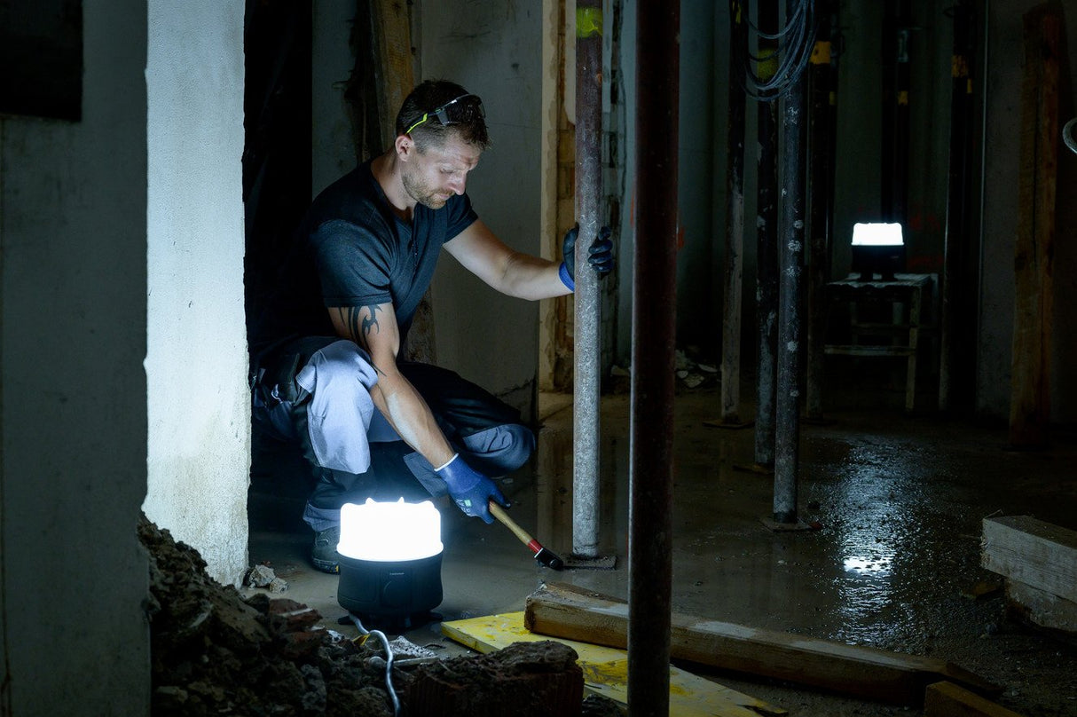 Foco Led Portátil Bf Con Iluminación De 360°, Ip54 (5400 Lm)