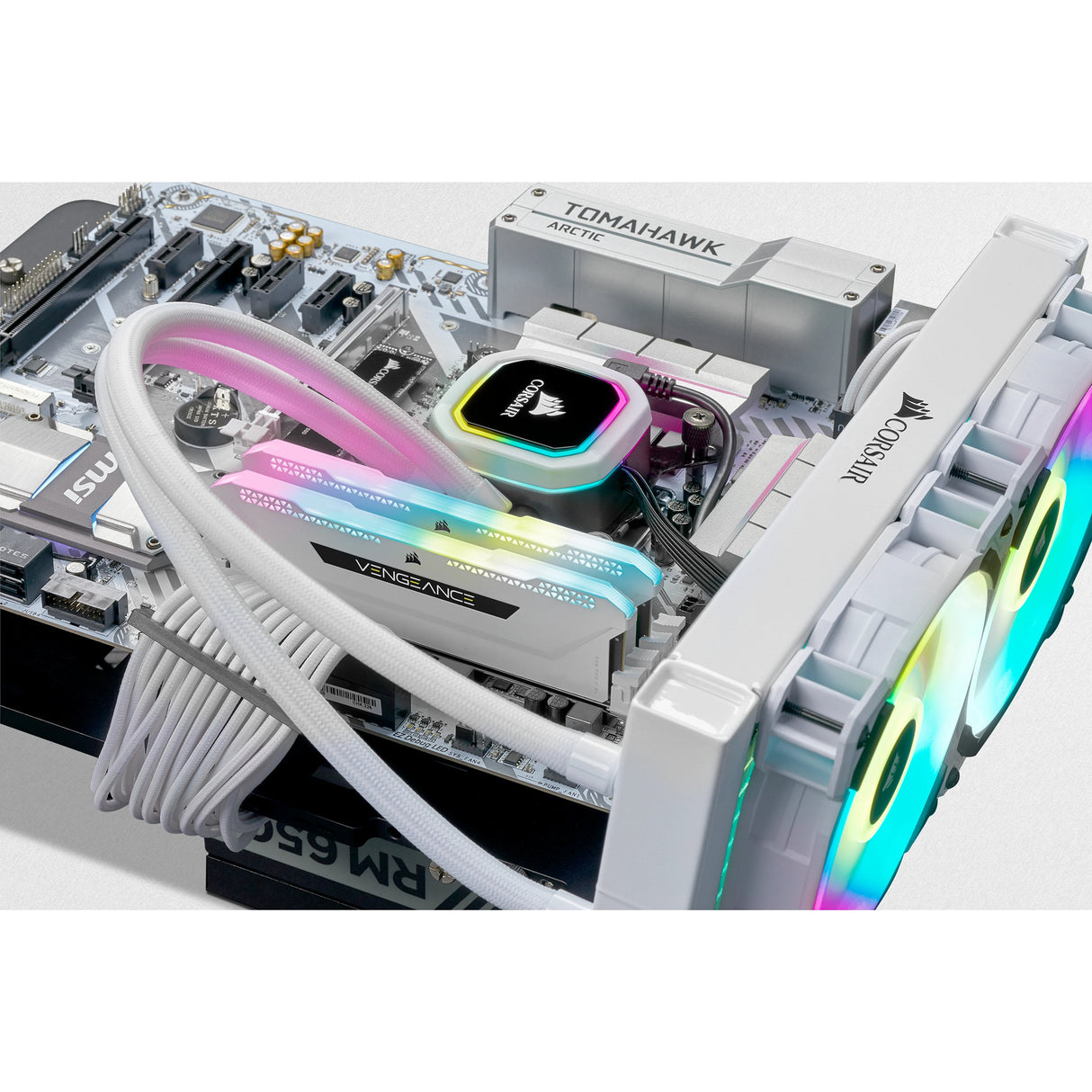 EAN 840006632160 - Corsair Vengeance RGB Pro CMH32GX4M4E3200C16W módulo de memoria 32 GB 4 x 8 GB DDR4 imagen 2