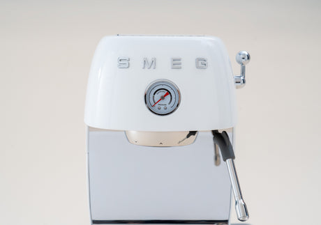 EAN 8017709349424 - Smeg ECF03WHEU cafetera eléctrica Semi-automática Máquina espresso 1,4 L imagen 20