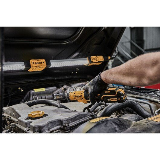 Dewalt Carraca Inalámbrica Dcf504l1g, 1/4", 12 Voltios, Destornillador Amarillo/Negro, Batería Xr Li-Ion 3,0 Ah