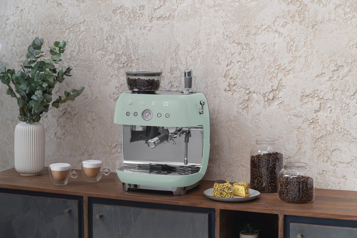EAN 8017709329860 - Smeg EGF03PGEU cafetera eléctrica Manual Máquina espresso 2,4 L imagen 16