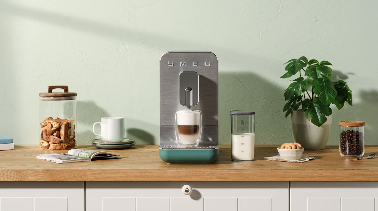 Cafetera Smeg Bcc13egmeu  Eléctrica Totalmente Automática Máquina Espresso 1,4 L