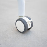 Soporte Suelo Ruedas "Ilove" Pantalla 49-80'' Blanco Tooq