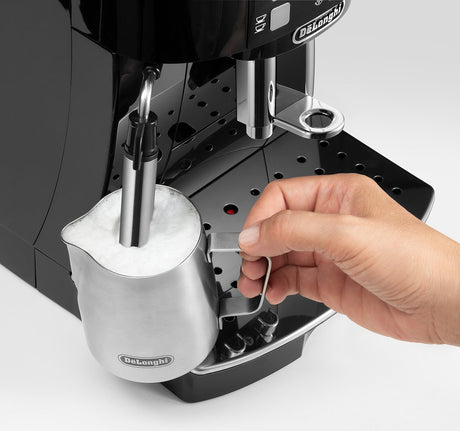 EAN 8004399331273 - De’Longhi Magnifica S ECAM21.118.B Totalmente automática Cafetera de filtro 1,8 L imagen 3