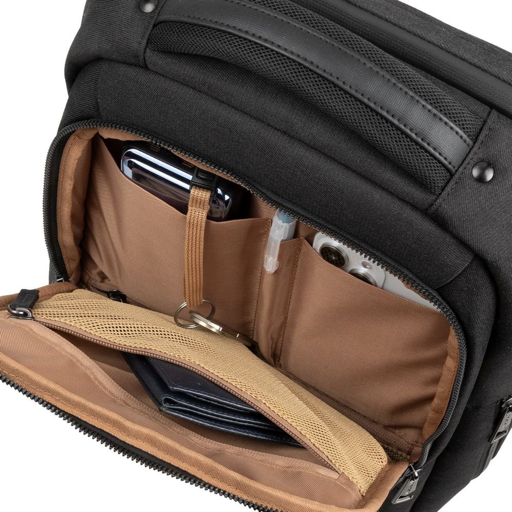 EAN 4260709013497 - Rivacase 8126 38,1 cm (15") Mochila Negro imagen 27