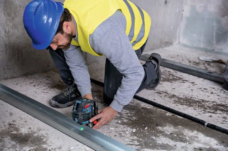 Bosch Professional Láser Combinado Gcl 2-50 G Professional Solo, Láser De Líneas Cruzadas Azul/Negro, Líneas Láser Verdes, Con Soporte Rm10 Professional 0601066m00