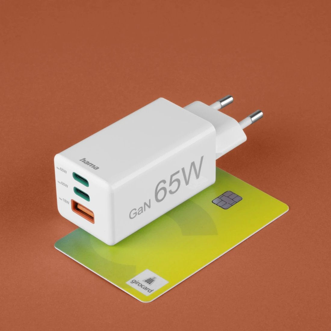 Hama Ladowarka Sieciowa Mini Gan 65w Pd/Qc 2x Usb-C, 1x Usb-A Biala