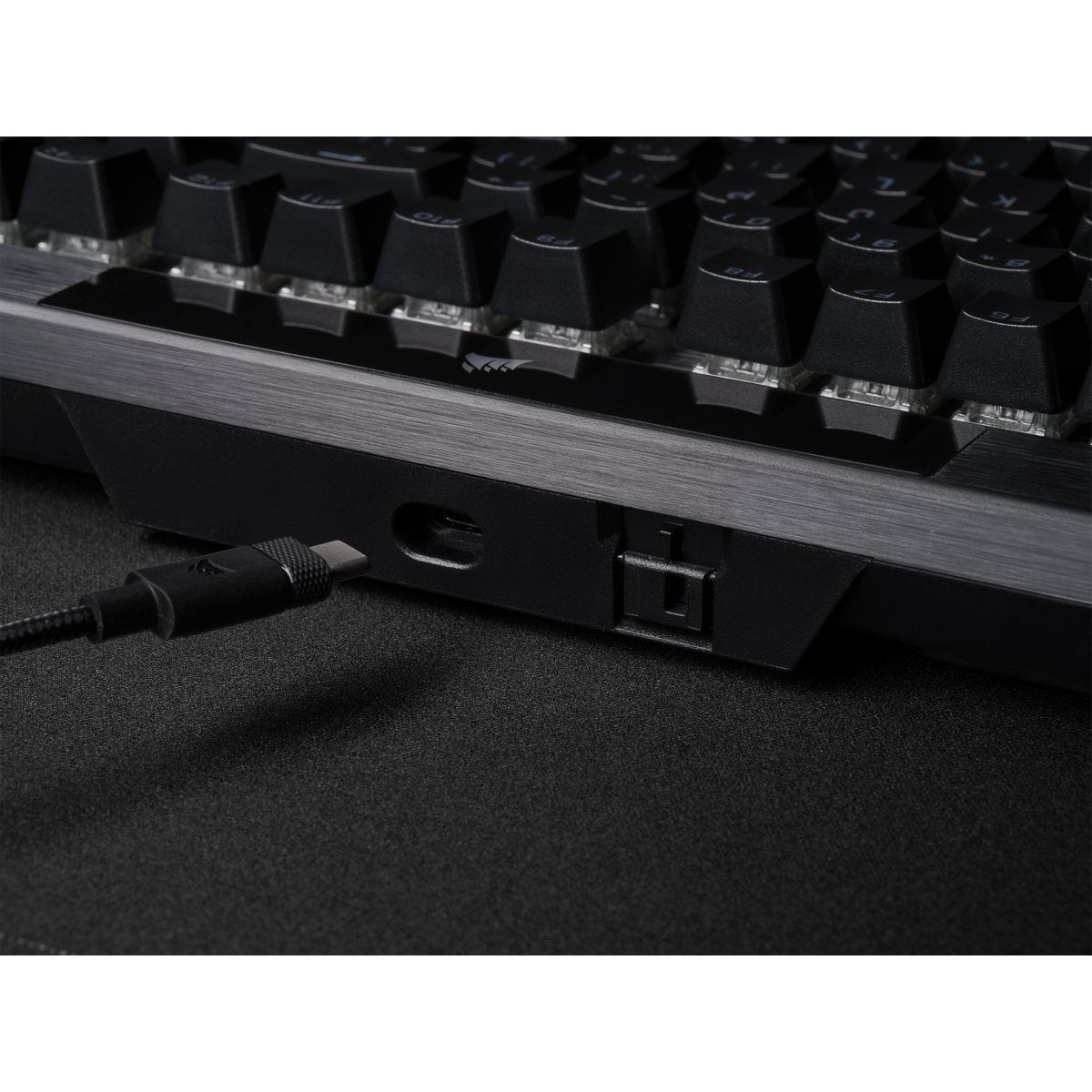 EAN 840006646129 - Corsair K70 RGB PRO teclado Juego USB QWERTY Nórdico Negro imagen 12