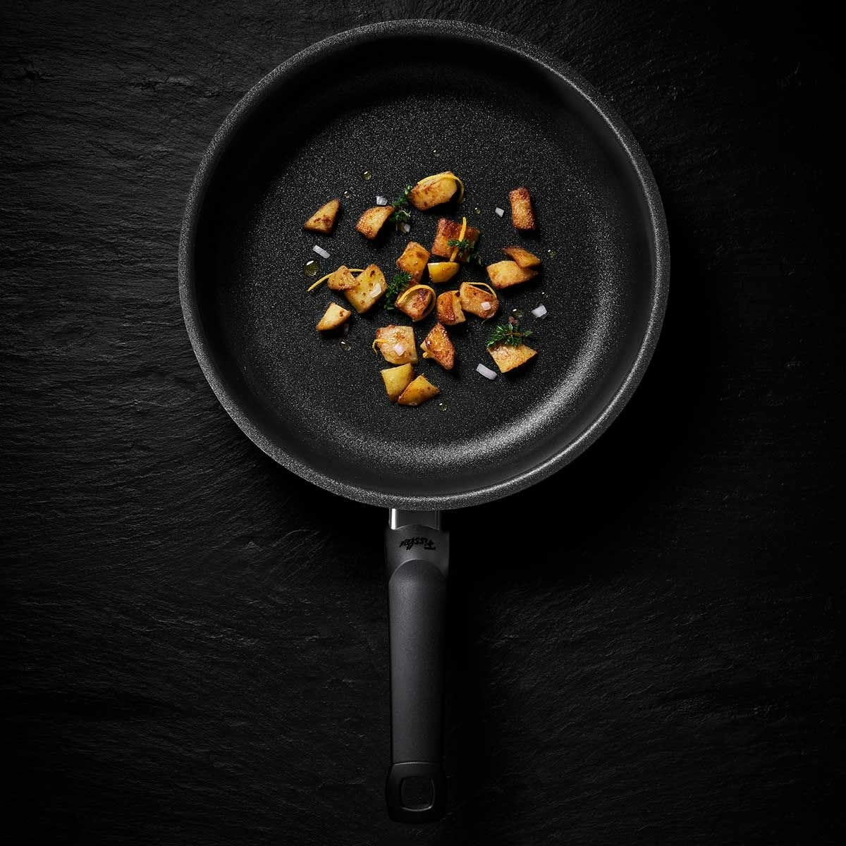 EAN 4009209374765 - Fissler Adamant Premium Sartén multiuso Alrededor imagen 6